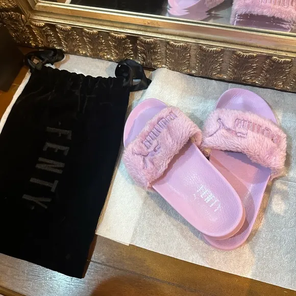 Puma Fur Slides Rihanna Fenty Orchid bloom Women’s in excellent condition
