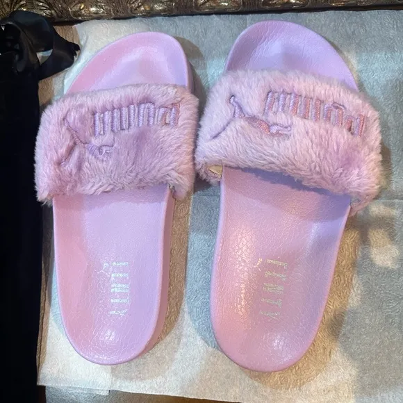 Puma Fur Slides Rihanna Fenty Orchid bloom Women’s in excellent condition