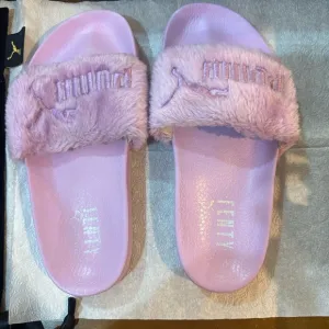 Puma Fur Slides Rihanna Fenty Orchid bloom Women’s in excellent condition
