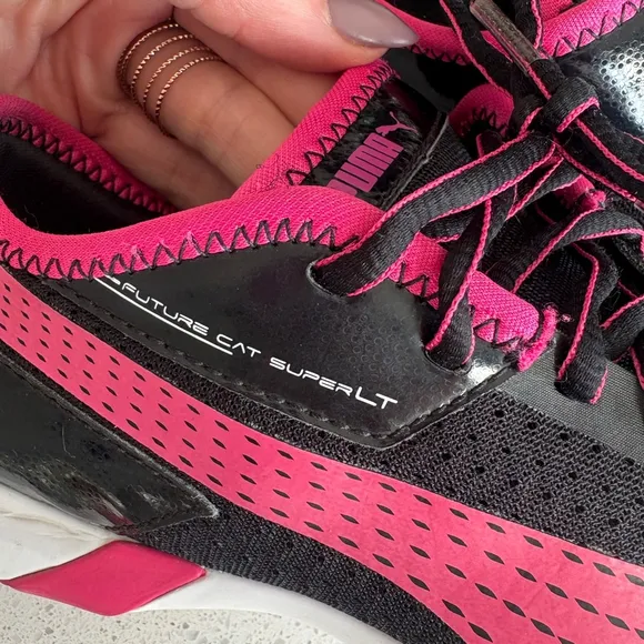 PUMA Future Cat SuperLT Neon Pink Black - 304579 24 Runner Sneaker Shoe SIZE 7