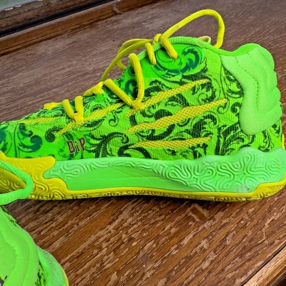 Puma x LaMelo Ball MB.03 LaFrance Green Basketball Gym 379327-01 Men YTH Sz 6.5