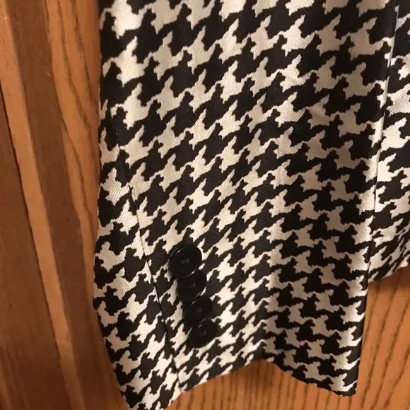Ralph Lauren Black Label Blazer, 100% Silk Houndstooth Pattern Quiet Luxury