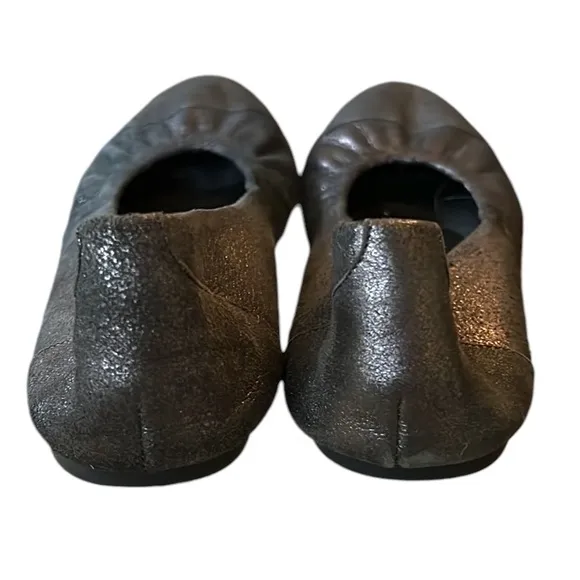 Rare J. Crew Two Toned Metallic Pewter Suede Leather Ballet Flats - 8
