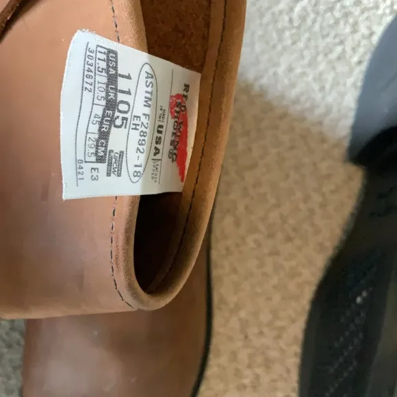 Red Wing 1105 boots, size 11.5. with Supersole ~ NWOT