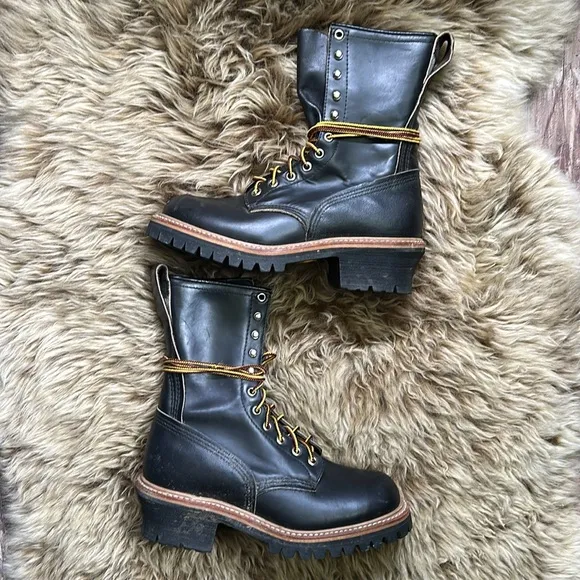 Red Wing Black Lace Up Boots with Rugged Sole