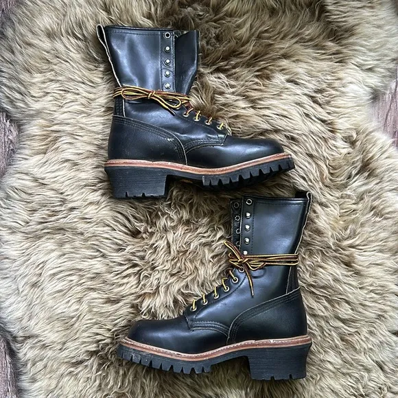 Red Wing Black Lace Up Boots with Rugged Sole