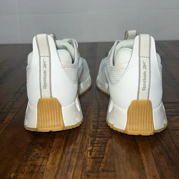 Reebok Ortholite Zig Dynamica Sneakers NWT Shoes white gray womens 7 OR  37.5