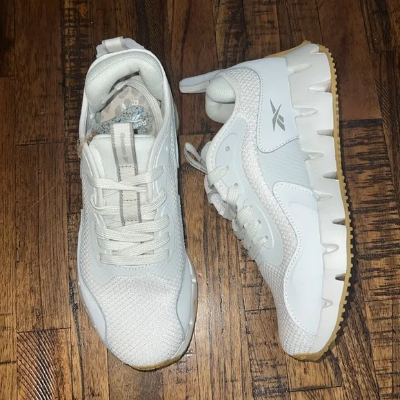 Reebok Ortholite Zig Dynamica Sneakers NWT Shoes white gray womens 7 OR  37.5