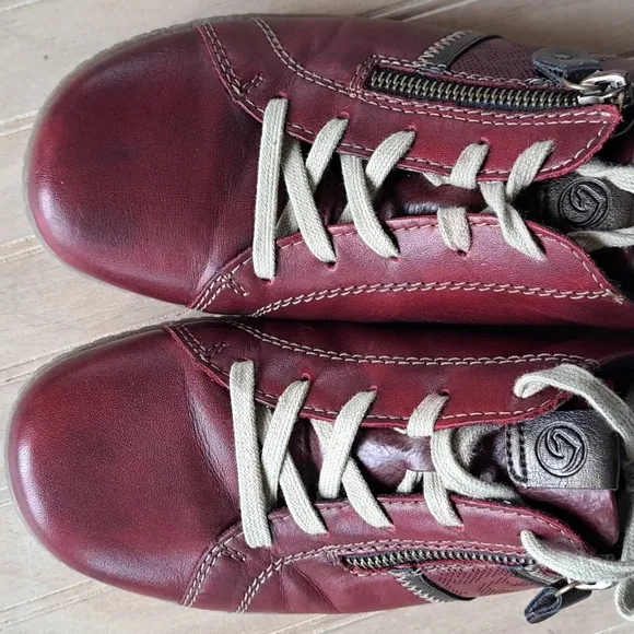 Remonte Tex Longueuil Rustic Leather Lace-Up Side Zipper Comfort Sneakers