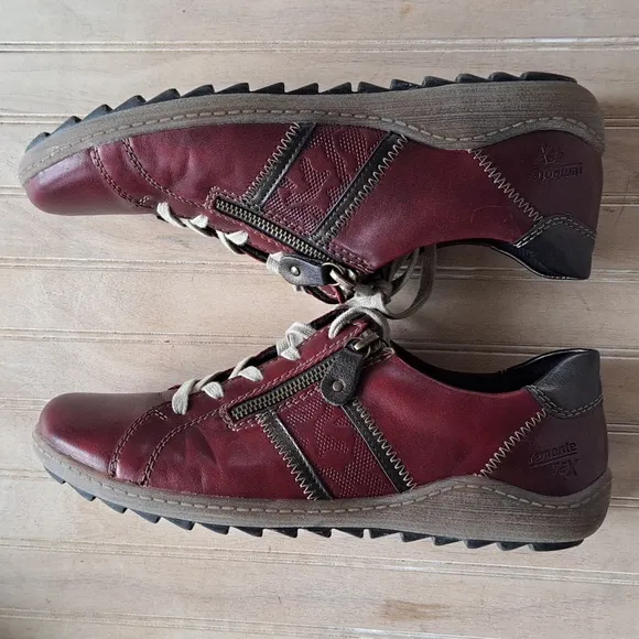 Remonte Tex Longueuil Rustic Leather Lace-Up Side Zipper Comfort Sneakers