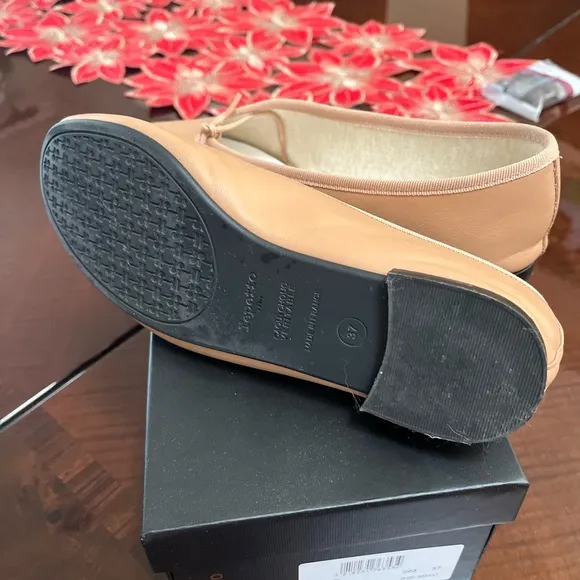 Repetto LILOUH RUBBER SOLE BALLET FLATS. NEW