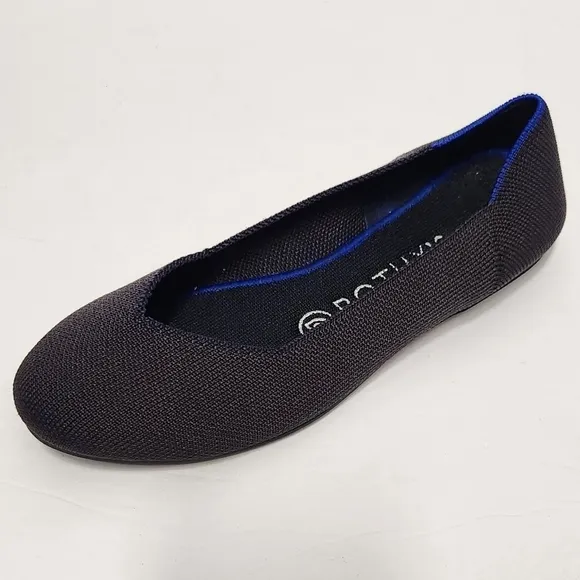 Rothys A Chic Rounded Toe and a V-shaped Vamp Flats