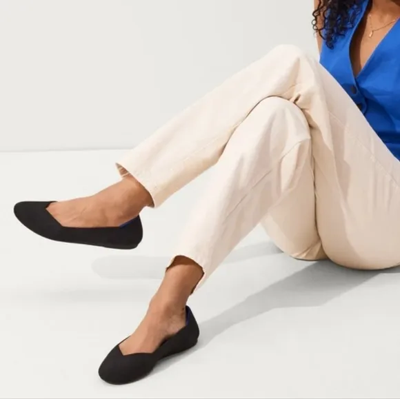 Rothys A Chic Rounded Toe and a V-shaped Vamp Flats