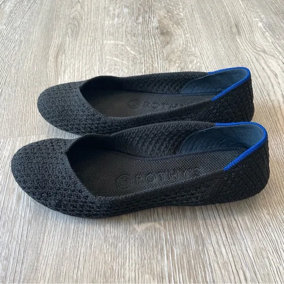 ROTHY’S Honeycomb Rounded Toe Flat - Black, Size 5.5