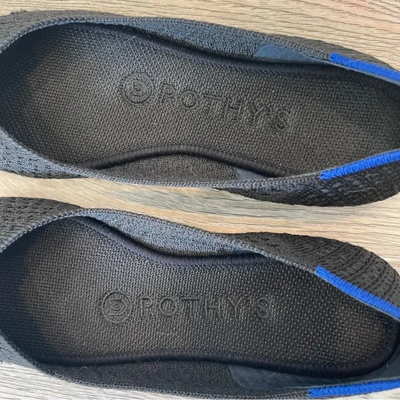 ROTHY’S Honeycomb Rounded Toe Flat - Black, Size 5.5