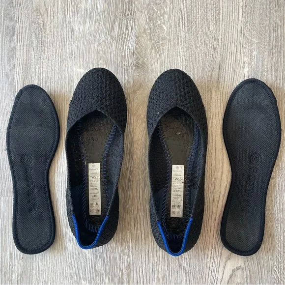 ROTHY’S Honeycomb Rounded Toe Flat - Black, Size 5.5