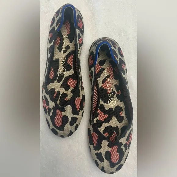 Rothy’s Red Cat RETIRED Black and Red Round Toe Flats 8.5 (fit like Rothy 8)