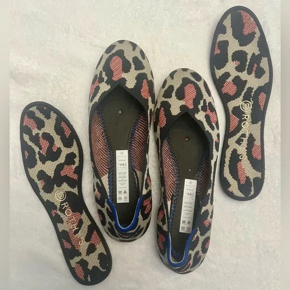 Rothy’s Red Cat RETIRED Black and Red Round Toe Flats 8.5 (fit like Rothy 8)