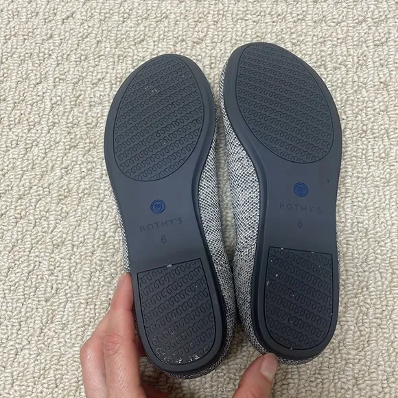 Rothy’s Rounded Toe Flats Grey Blue Trim Sz 6