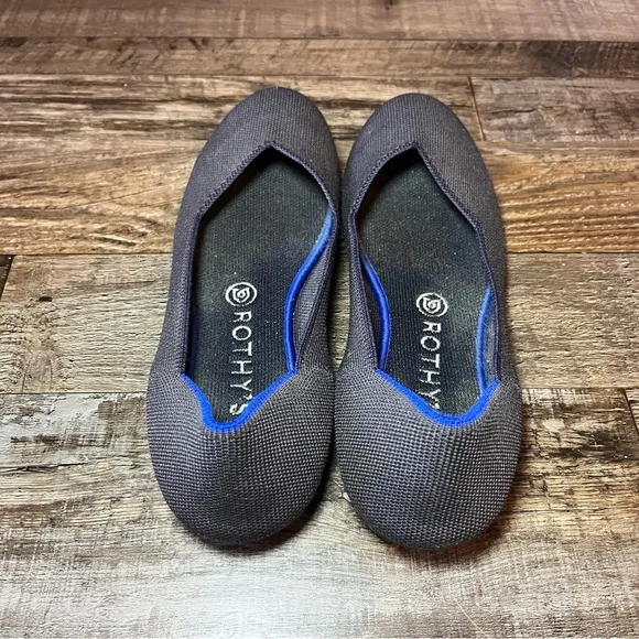 Rothy's Rounded Toe Flats in Black Women’s Size 8.5