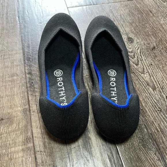 Rothy's Rounded Toe Flats in Black Women’s Size 9