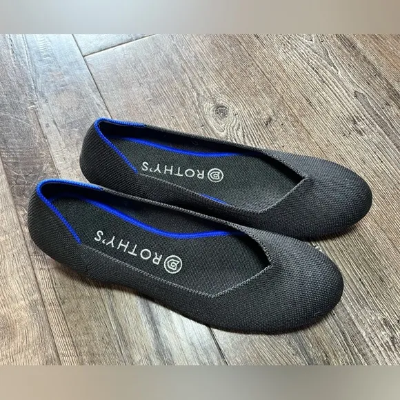 Rothy's Rounded Toe Flats in Black Women’s Size 9