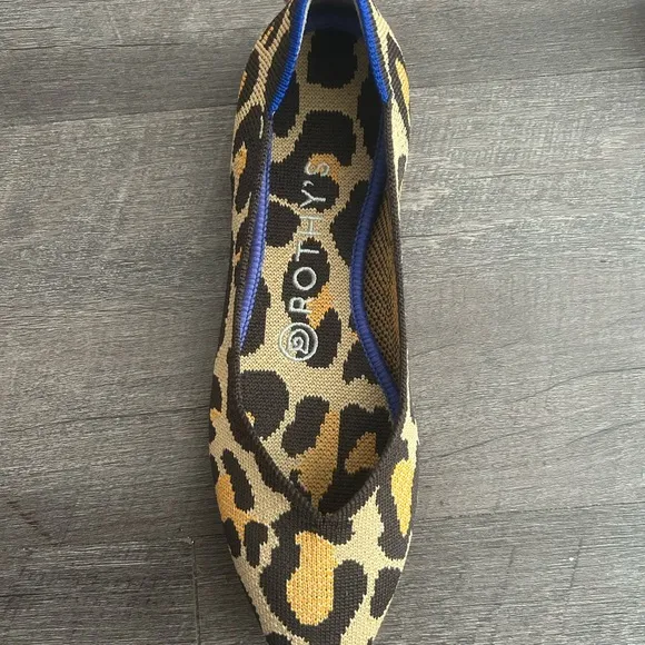 Rothy’s The Big Cat Point Flats Size 7