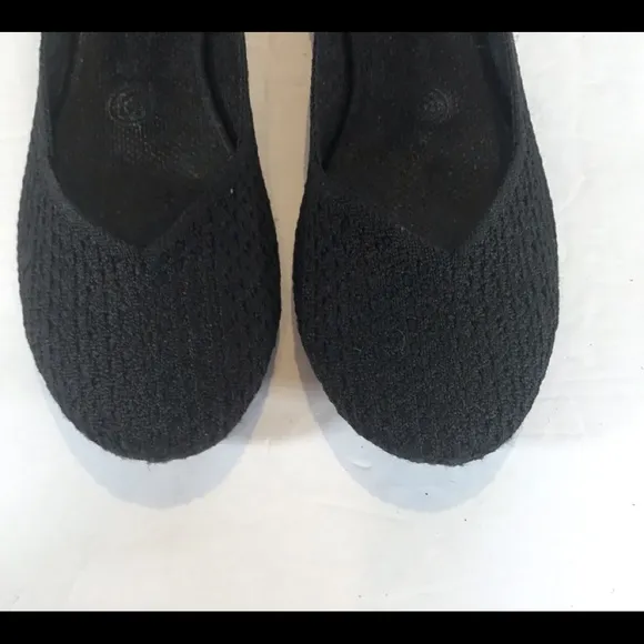 ROTHY’S THE FLAT ROUND TOE BLACK BLUE SZ 8