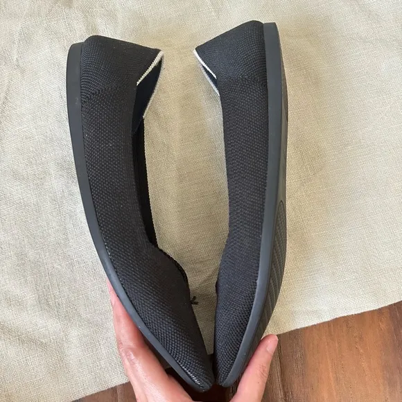 ROTHY'S The Point Slip On Flats Black with White Halo Authentic