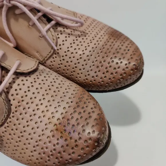 Rovers Lace Up Leather Boots In Pink