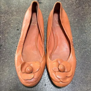 Saks Fifth Avenue Orange Flats with Classic Design