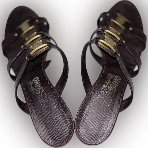 Salvatore Ferragamo Amatrice Leather Sandals