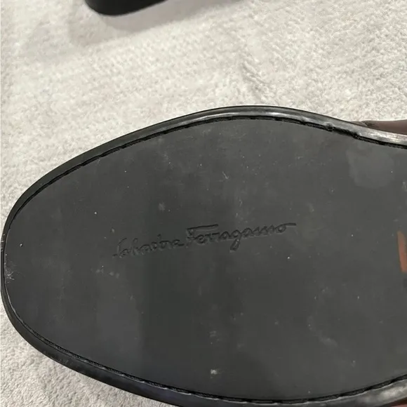 Salvatore ferragamo men’s brown leather loafers with horse but detail size 46