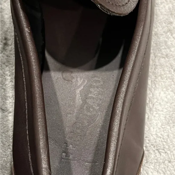 Salvatore ferragamo men’s brown leather loafers with horse but detail size 46