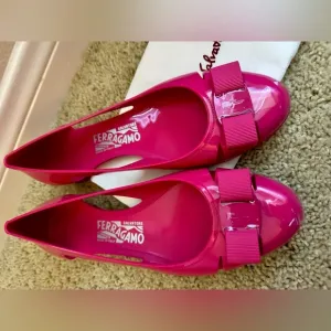 Salvatore Ferragamo Vara Jelly, Made in Italy