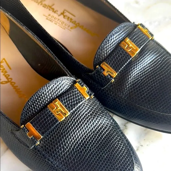 Salvatore Ferragamo VTG Black Lizard Embossed Loafers with Gold Accent Size 6.5