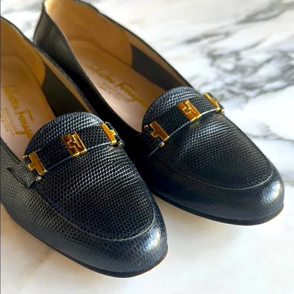 Salvatore Ferragamo VTG Black Lizard Embossed Loafers with Gold Accent Size 6.5