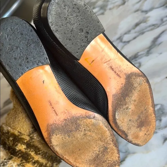 Salvatore Ferragamo VTG Black Lizard Embossed Loafers with Gold Accent Size 6.5