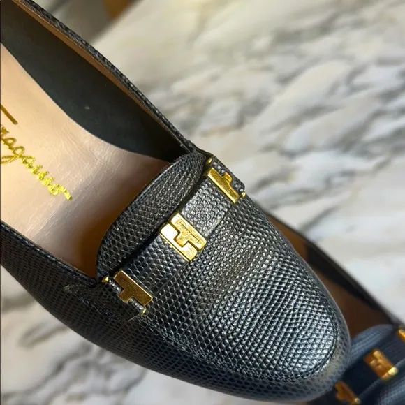 Salvatore Ferragamo VTG Black Lizard Embossed Loafers with Gold Accent Size 6.5