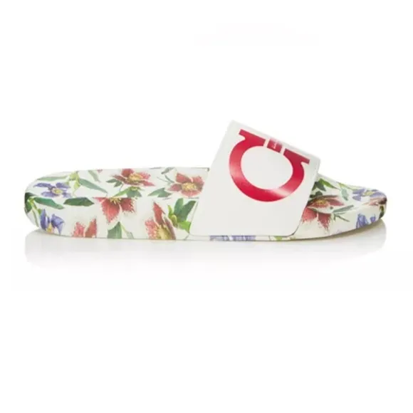 Salvatore Ferragamo Women’s Groove Floral Pool slides