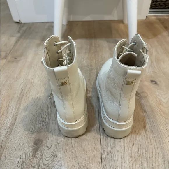 Sam Edelman white/cream lace up boots size 6