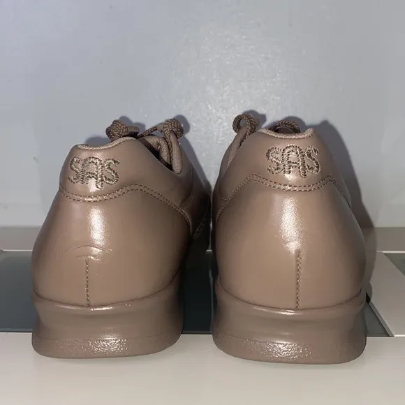 SAS Free Time Walking Shoe-Mocha-Women’s Sz 8.5 Narrow-New W/out Box!