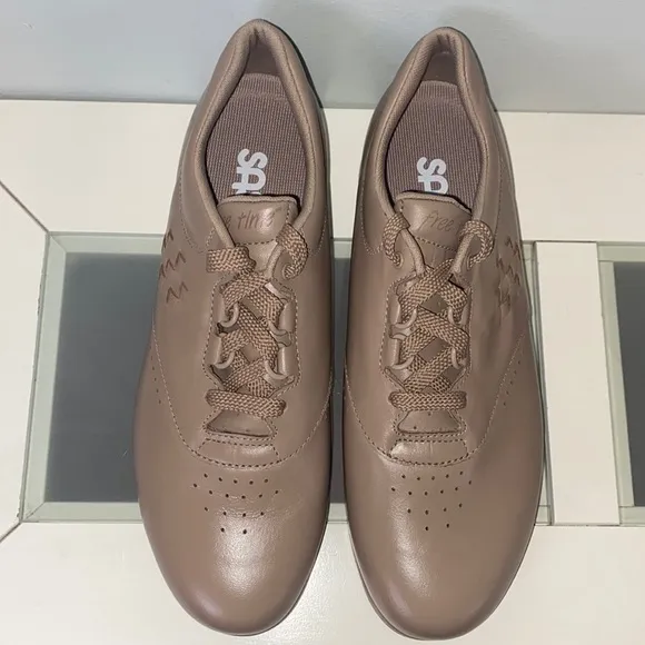 SAS Free Time Walking Shoe-Mocha-Women’s Sz 8.5 Narrow-New W/out Box!