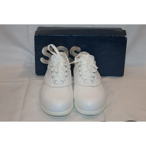 SAS Free‎ Time White Women's Leather Shoes Sneakers New! $195 11 WIDE