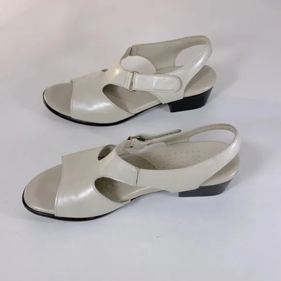 SAS Suntimer - Heeled Sandal pearl bone size 7.5 SLIM sandal supportive