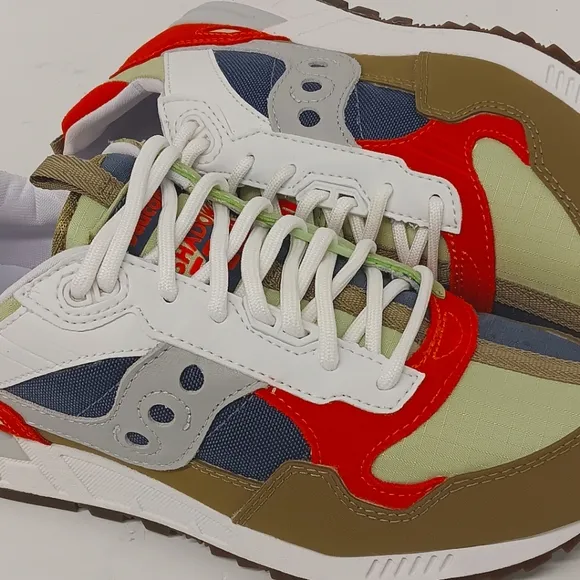 Saucony Women's Shadow 5000 Outdoor Low Top Sneakers - Green