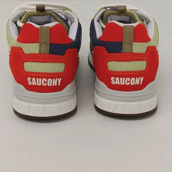 Saucony Women's Shadow 5000 Outdoor Low Top Sneakers - Green
