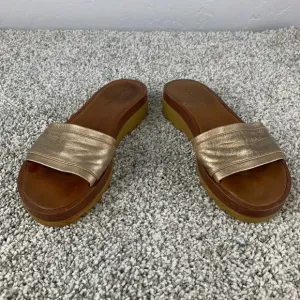 See by Chloe Sandal Slide Womens Size 7 Robin Gold Metallic Strap Comfort