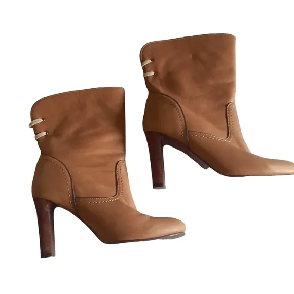See By Cloe Lara Lace-Up Leather Boots