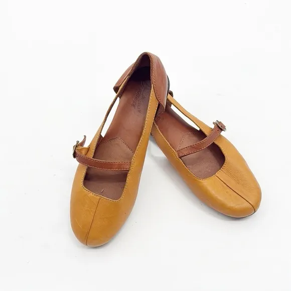 Sergio Tomani Leather Mary Jane Flats Colorblock Yellow and Brown size 37